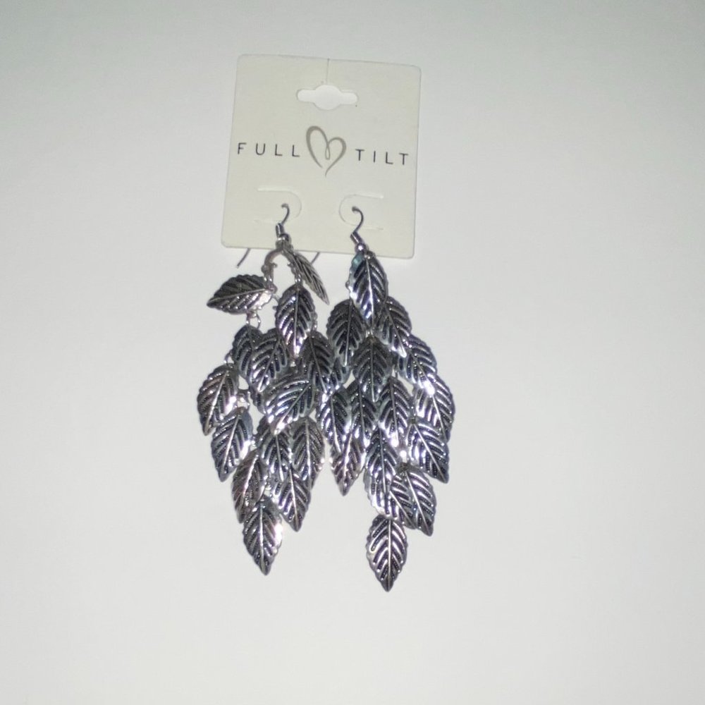 🌸FINAL PRICE  FULL‎ TILT Silver Leaves Dangle Earrings